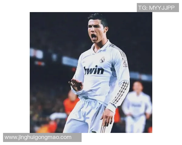 C罗背后的故事：从少年到巨星之路